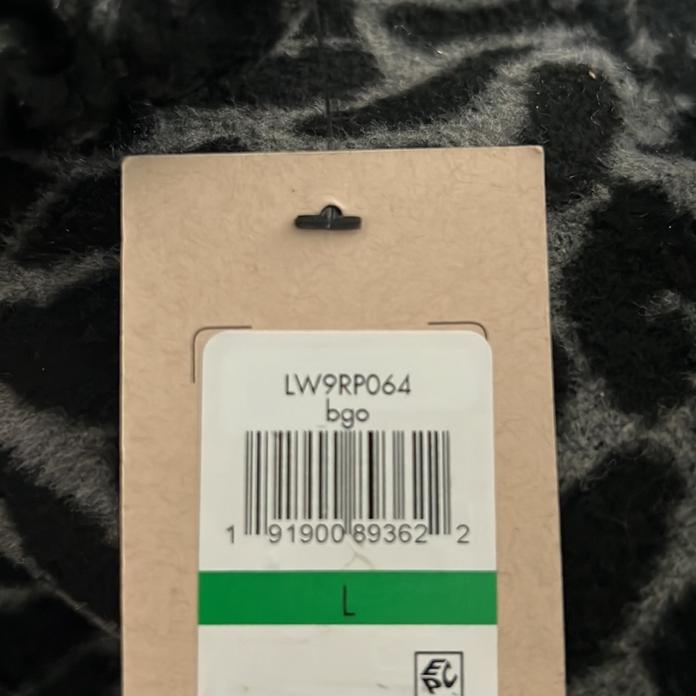 LEVI’S Leopard-Print Wool Blend Puffer Jacket - Picture 11 of 11